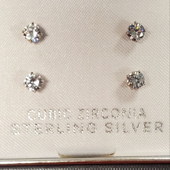 NEW NWT Primrose Sterling Silver & CZ Cubic Zirconia "Diamond"Stud Earrings .925 - Picture 1 of 6
